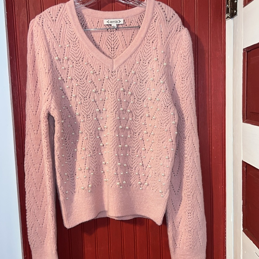 NWT Nanette Lepore Pink V-Neck Sweater Pearl Accents L - Picture 2 of 7